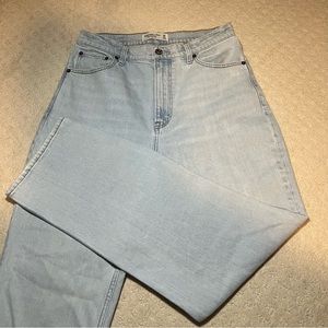 Abercombie and Fitch Ultra High Rise Ankle Jean